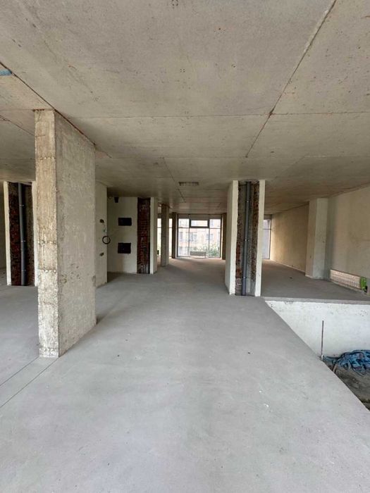 Оренда фасадного комерційного приміщення в ЖК Замарстинівська 134 а