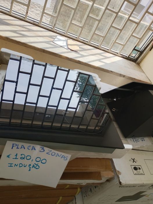 Placa de indução 3 zonas. Novo