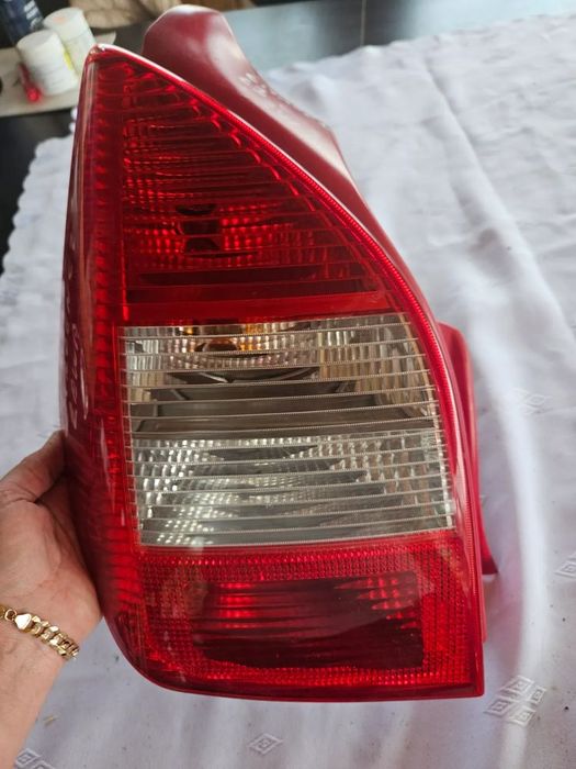lewa tylna lampa europa citroën c2