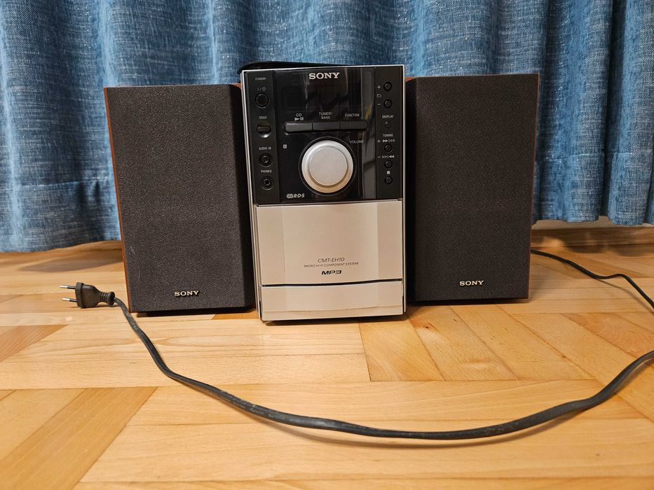 Mini wieża Sony CMT-EH10