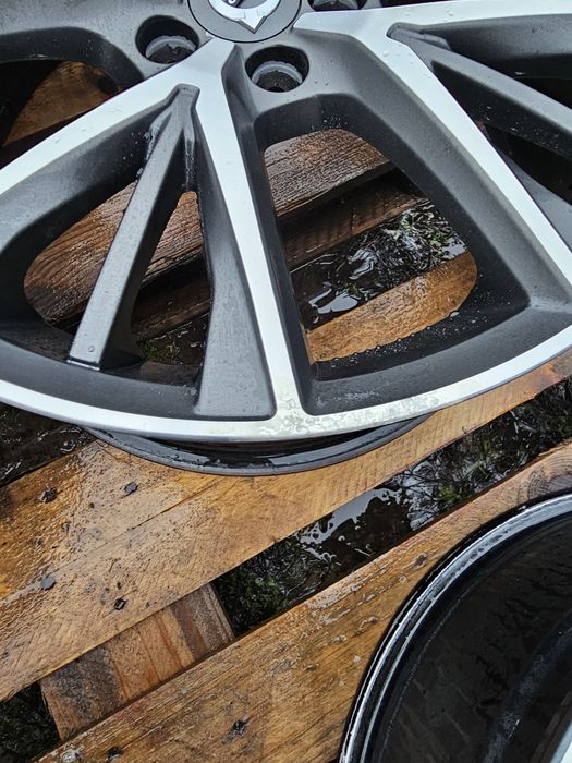4x Felgi aluminiowe Volvo 5x108 19"