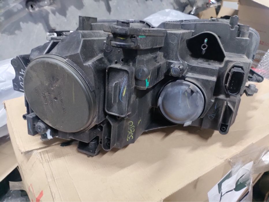 Фара права Фольксваген Тігуан 2