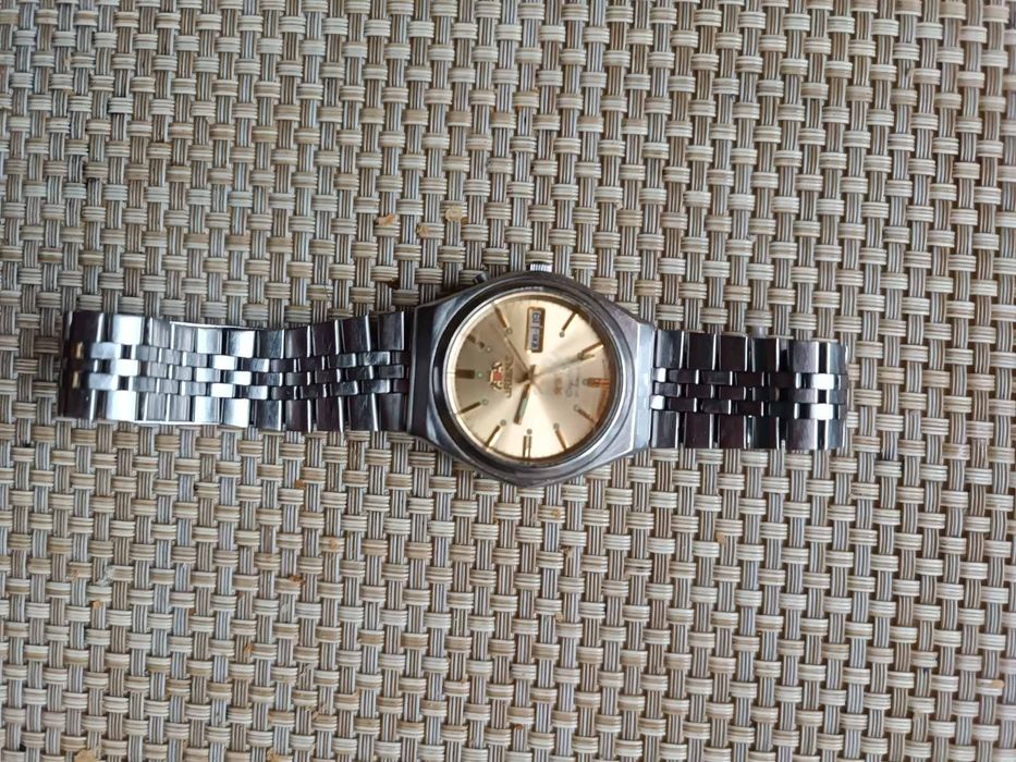 Продам  наручные часы