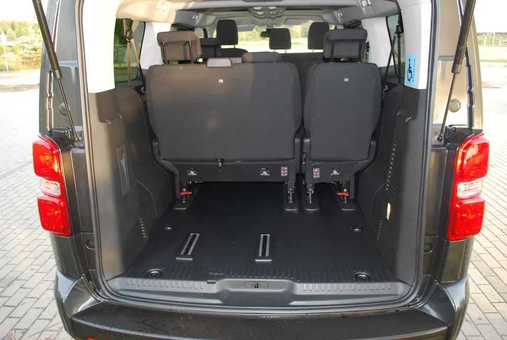 Wynajem busa wynajem busów 9 osób Citroen SPACETOURER Nowy Model 2024