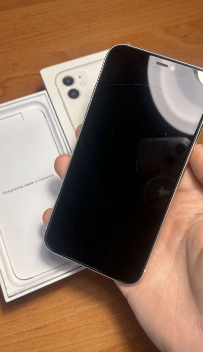 iPhone 11  продамм