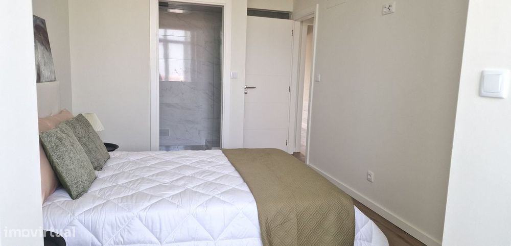 T3 Remodelado com Suíte, Open Space e Localização Privilegiada junto a