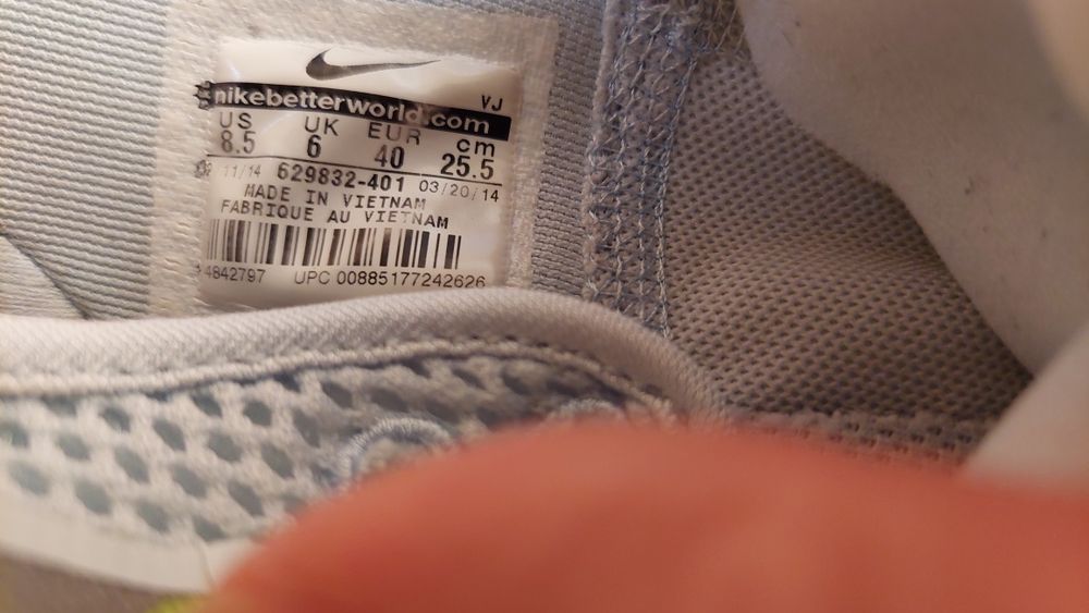 Жіночі фірмові кросівки Nike