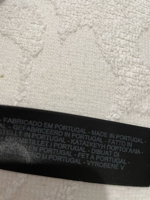 30% wełny - azurowa bluzeczka sweterkowa Massimo Dutti.   Portugalia.