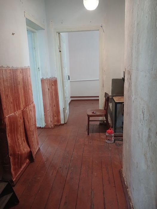 Продам 2-х кімнатну квартиру