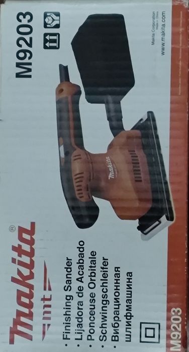 Вібраційна шліфмашина Makita MT M9203