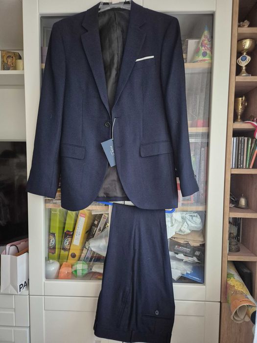 Nowy z metką garnitur męski Pier one, slim fit r. 46