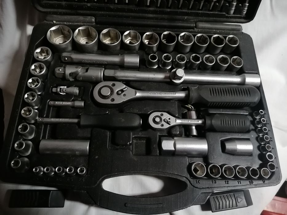 Conjunto de chaves universal HR High Resistance com mala de transporte