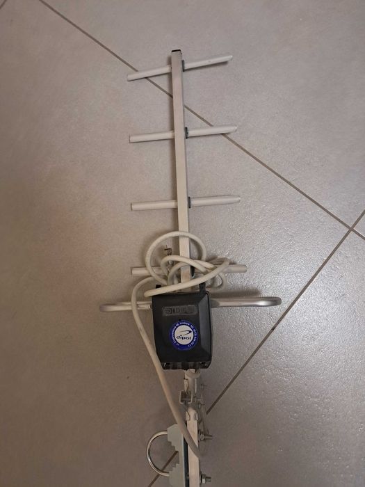 Antena DIPOL  z przewodem do podłączenia