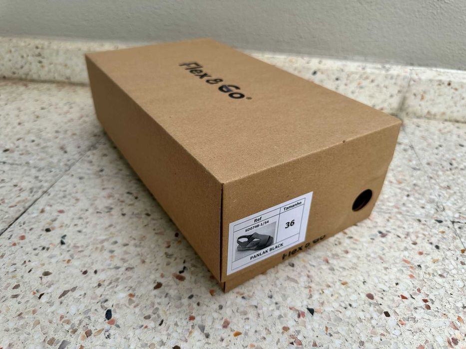 Sandálias pretas da “Flex&Go” - modelo “Panlak Black” - Tam 36 -Novas!