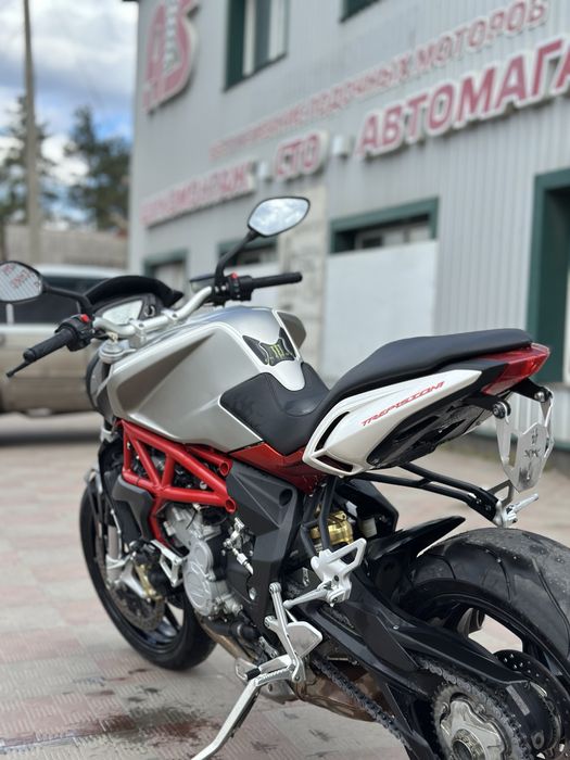 MV Agusta Brutale 800