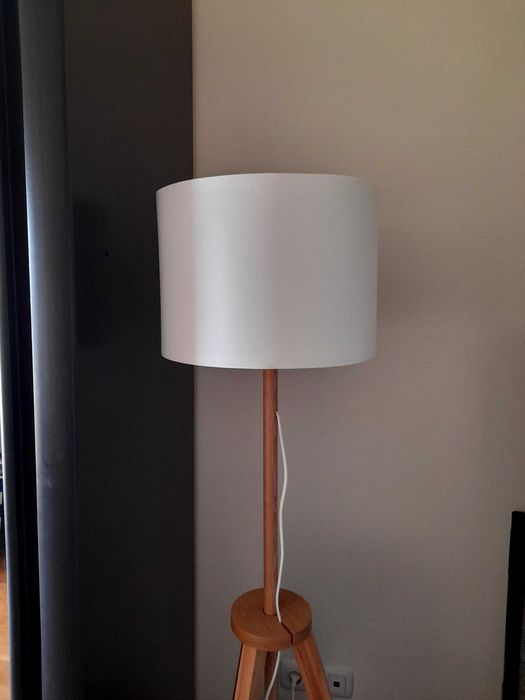 Candeeiro de pé