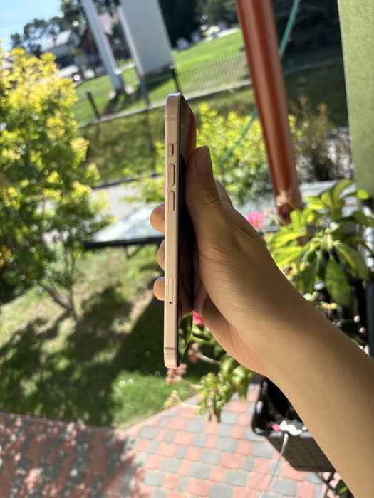 Iphone 15 plus gratisy  jak nowy