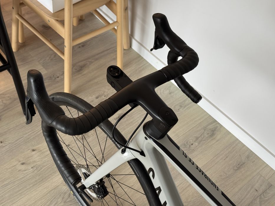 Canyon Endurace CF SL 8 Di2 – Tamanho S