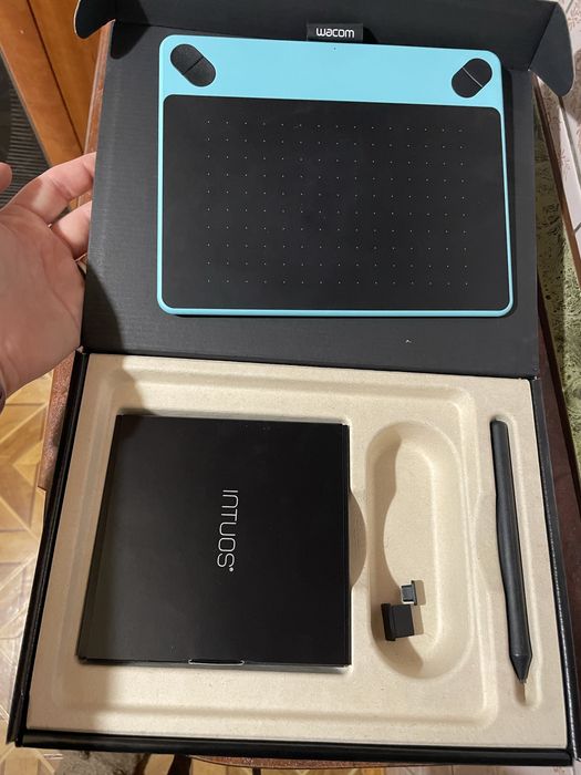 Графічний планшет Wacom Intuos