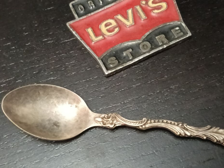 Colher em casquinha e porte chaves Levi's