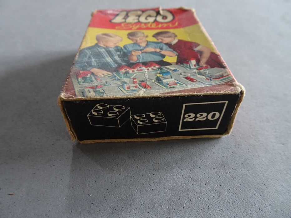 Caixa antiga Lego System 220