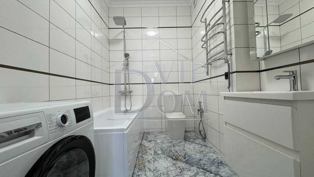 ПРОДАМ квартиру СВОЁ ОТОПЛЕНИЕ кирпичный, клубный дом Базарная улица