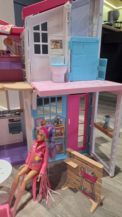 Продам будинок для barbie
