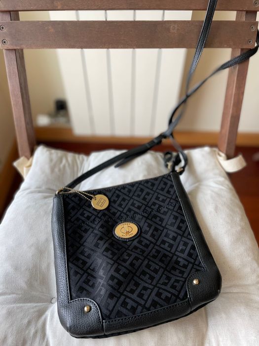 Tommy Hilfiger Crossbody Bag