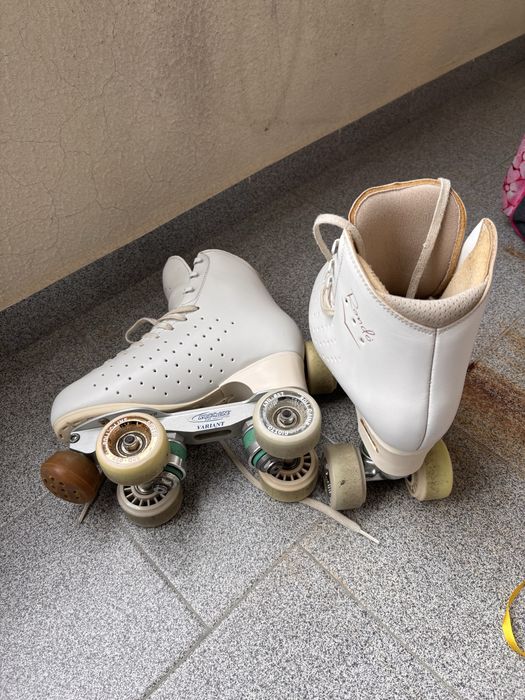 Vendo patins completos e bota