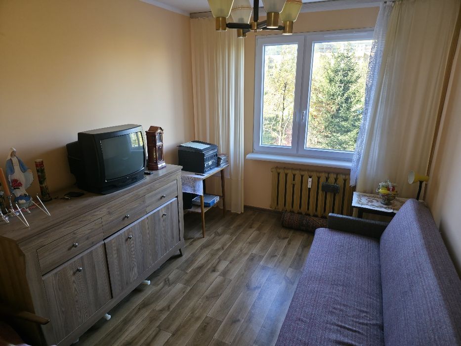 Sprzedam mieszkanie na Podzamczu.