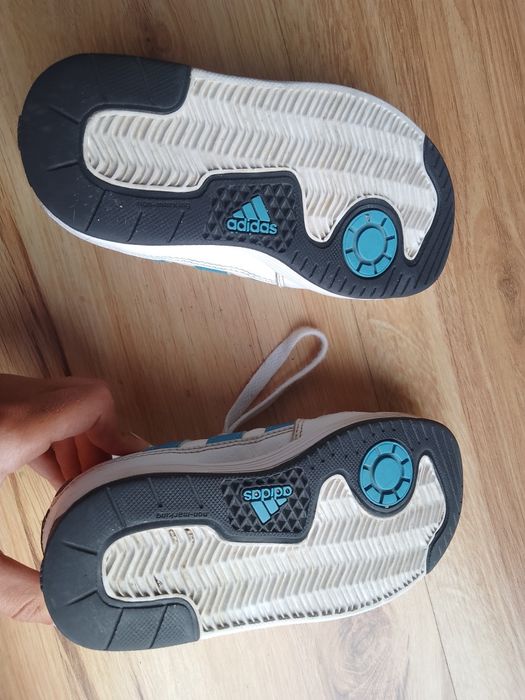Buty sportowe Adidas – biało-niebieskie