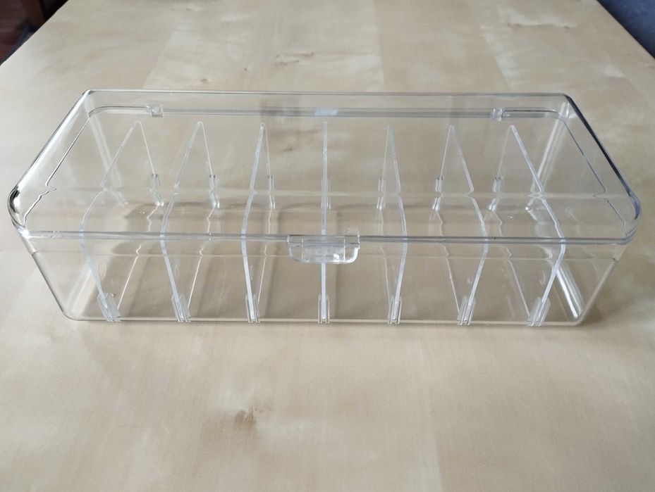 Nowe pudełko na około 450 kart 63 x 88 mm