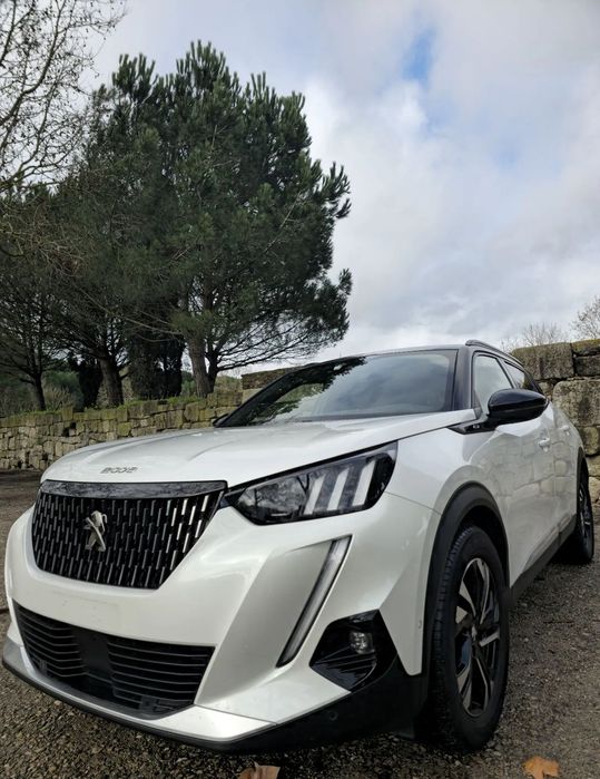Peugeot 2008 1.2 PureTech GT EAT8