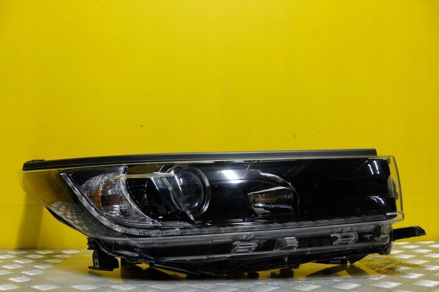 TOYOTA HIGHLANDER 2017- REFLEKTOR LAMPA LED R USA