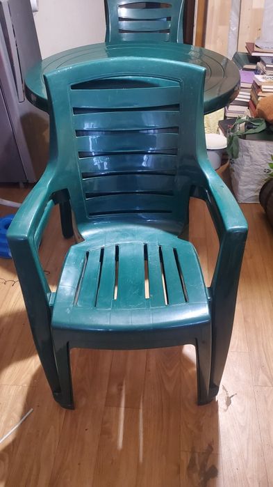 Набор пластиковой садовой мебели