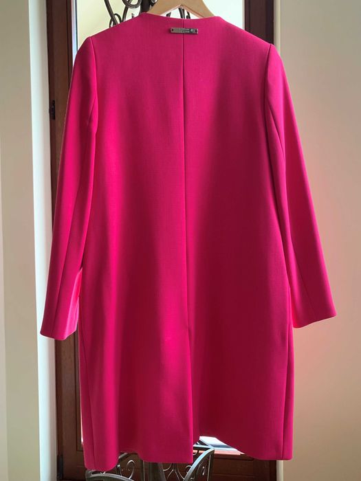 Elegancki krótki płaszcz nowy w kolorze różowym PATRYZIA ARYTON