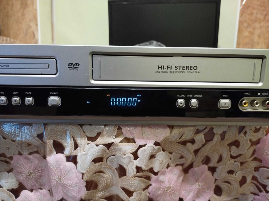 Видемагнитофон philips hi fi