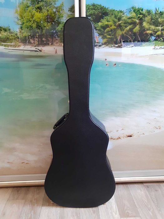 Кейс до класичної гитари