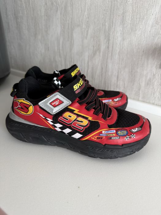 Продам кросівки Skechers розмір 35 стан відмінний