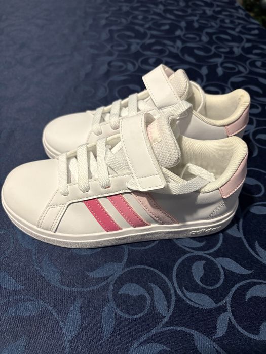 Vendo sapatilhas adidas menina como novas