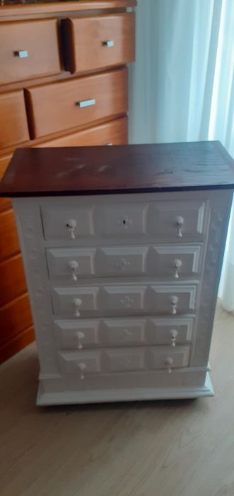 Vendo móvel de madeira pinho.