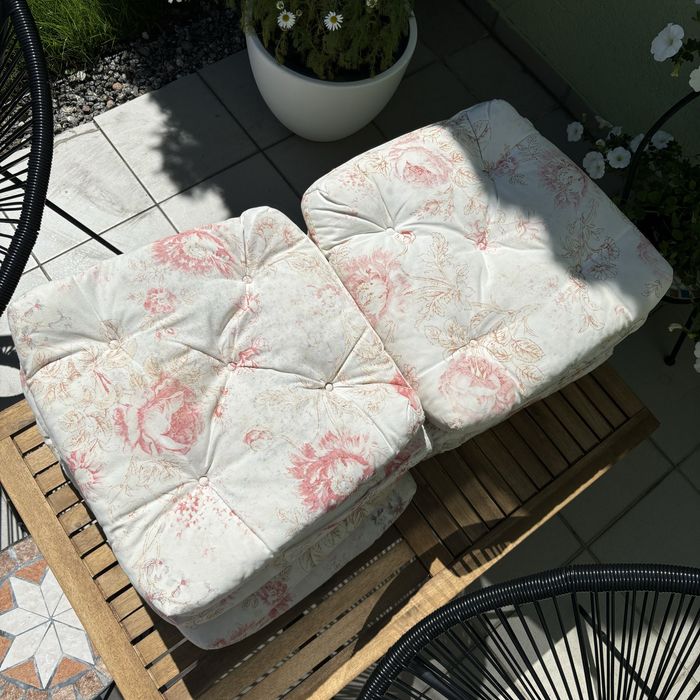 poduszka na krzesla ogrodowa IKEA Saralotta w kwiaty bawelna