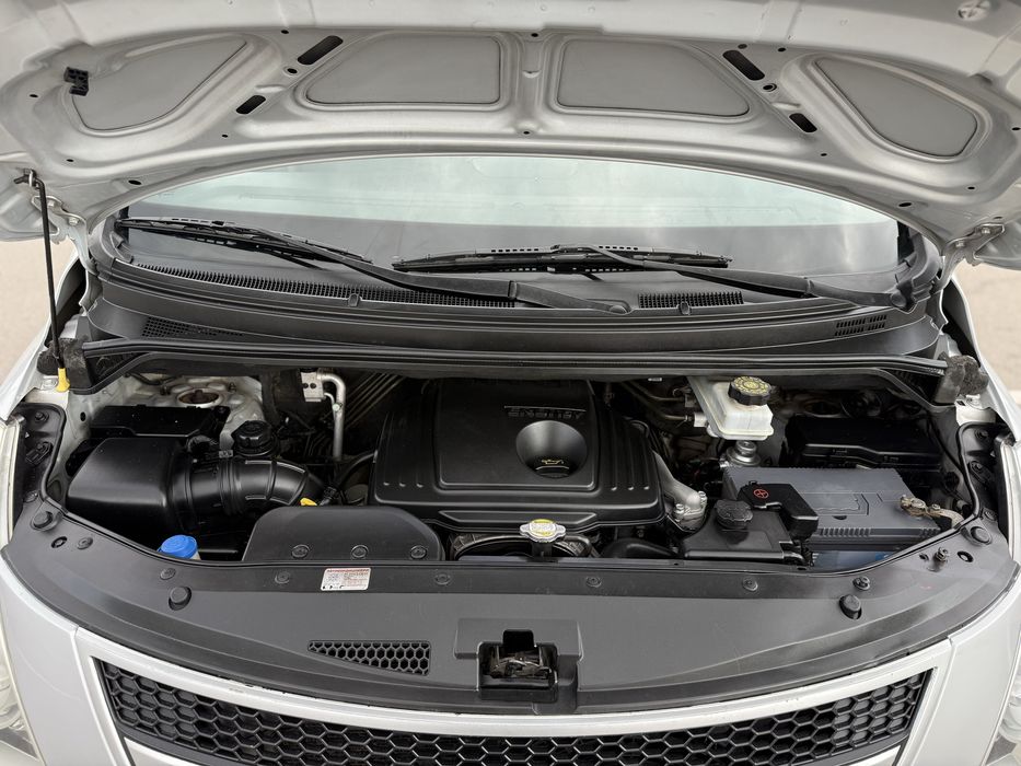 Бус Hyundai H-1 (2009) Пасажир 9 місць, торг, обмін, лізинг, кредит