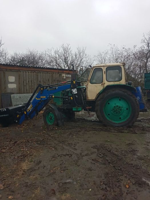 Трактор Юмз з Фронтальним навантажувачем