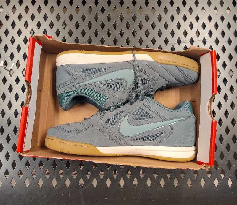 Nike gato azul e cinza