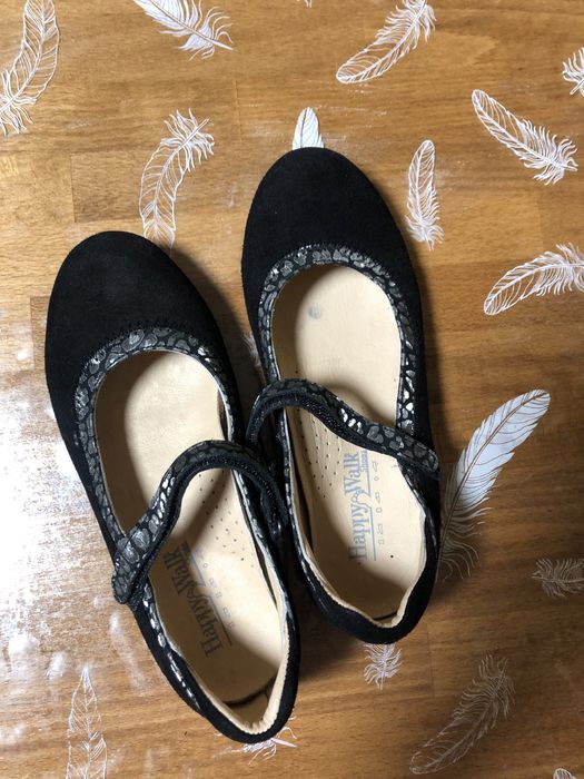 Мешти шкіряні для дівчинки