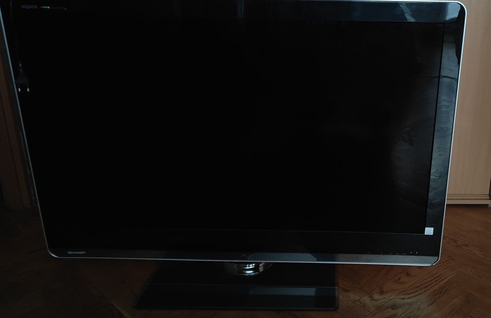 LED телевизор Sharp LC-46LE810E