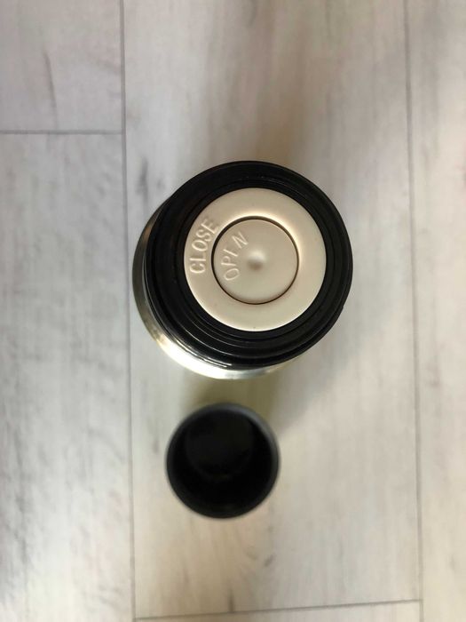 Zielony termos do kawy herbaty nierdzewny 0,5 litra