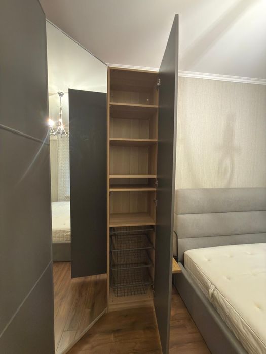 Szafa narozna IKEA PAX wyposazona duza konfiguracja