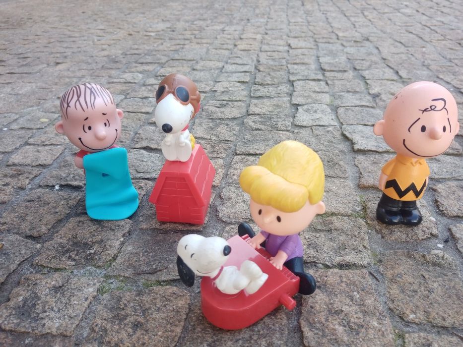 Figuras de diversos filmes infantis